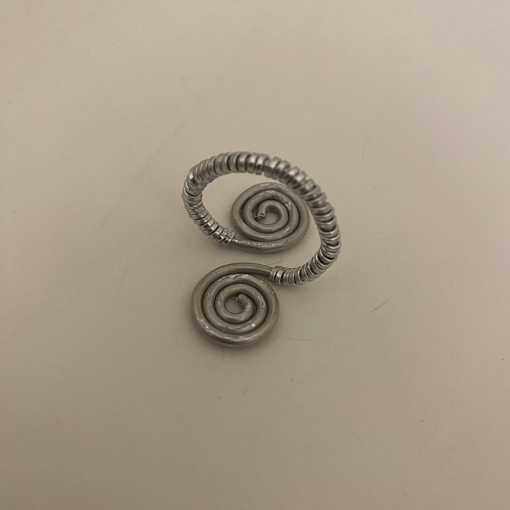 Simple Swirl Ring