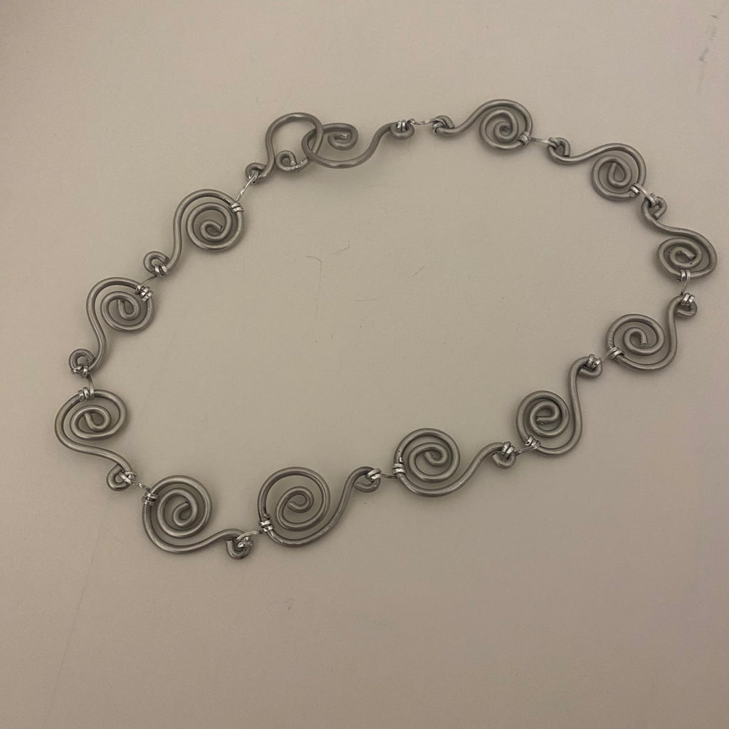 Simple Swirl Necklace